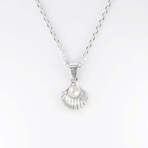 Venus Pearl Pendant in Sterling Silver