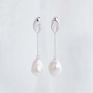 Crab Claw Pearl Earrings in Sterling Silver