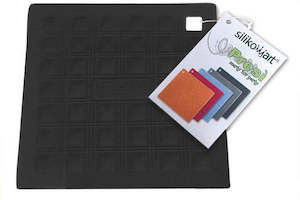 Accessories: Potholder - Trivet in Black