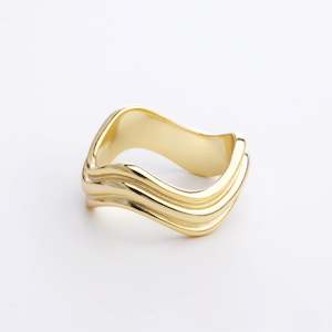 Footwear: Waves of Sand Ring | gold