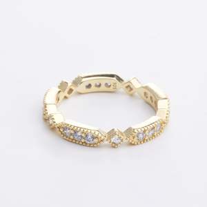 Precious Pieces Ring | gold