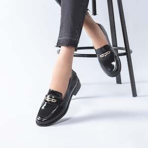 Royal Loafer | Black oiled leather