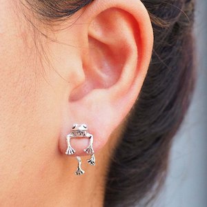 Internet only: Cute Frog Earrings