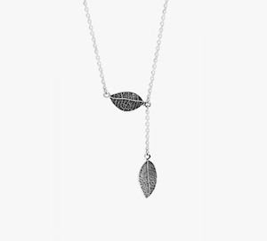 Jewellery: Love Leaf Necklace