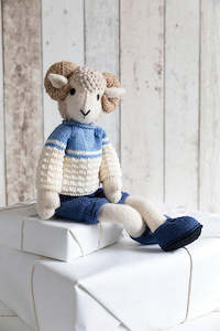 Knitted Animal Friends by Louise Crowther - Harry The Ram Yarn Kit