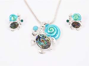 Kiwicraft Paua Turtel n Seashell Pendant Set with Box