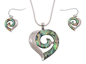 Kiwicraft Paua Pendant Set with Box - Koru Heart