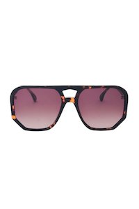 Sunglasses: Wager - Brown Tort with Brown Gradient Lenses