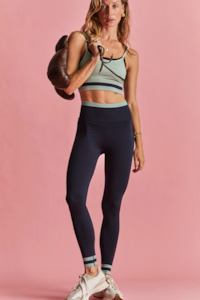 Sports Bra: Form Seamless Maddie Bra - Jade