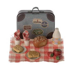 Furniture: Maileg Picnic Set Mouse