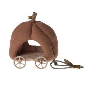 Furniture: Maileg Pumpkin Carriage Mouse