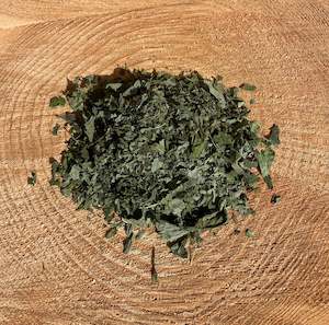 Dried Herbs: Dried Lemon Balm leaf