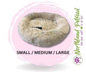 Store-based retail: Luxurious Calming Pet Bed - Caramel Latte