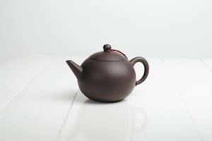 Internet only: Classic Round Shui Ping Teapot