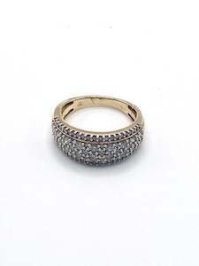 9ct  ladies diamond ring