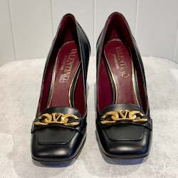 Clothing: Valentino Garavani VLogo Pumps - SIZE 39