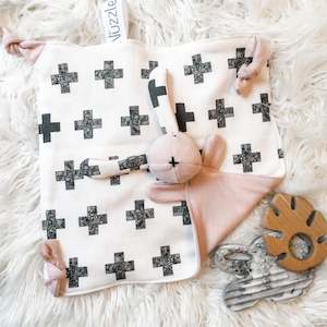 Crosses + Blush Merino