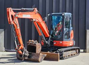 Machinery and equipment wholesaling: 2017 Kubota U55-4 Excavator