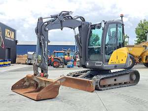 Machinery and equipment wholesaling: 2019 Mecalac 6MCR Excavator