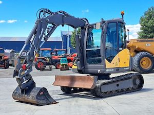 Machinery and equipment wholesaling: 2018 Mecalac 6MCR Excavator