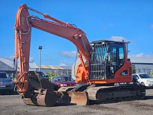 Machinery and equipment wholesaling: 2015 Doosan DX140LCR Excavator