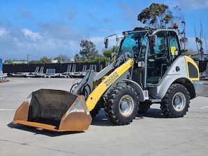 Machinery and equipment wholesaling: 2016 Wacker Neuson 353 Wheeled Loader