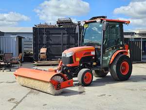 Machinery and equipment wholesaling: 2019 Neilo B3150 Broom