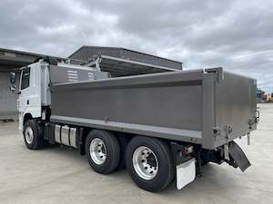 Machinery and equipment wholesaling: MJ Customs Isuzu/Fuso Tipper Bin - New