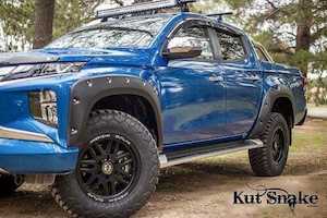 Kut Snake Flares for Mitsubishi Triton MR Models