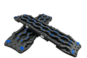 Recovery Gear: Xtreme Gravel Gear 10T Recovery Sand Tracks with Replaceable and Spare Lugs (Black)