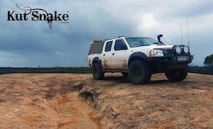 Kut Snake Flares for Nissan Navara D22