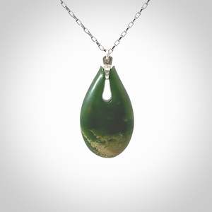 POUNAMU KISS