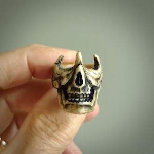 Jewellery: BROKEN SKULL