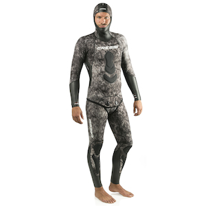 Skin diving equipment: Cressi Corvina 5mm Wetsuit