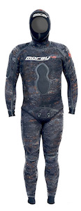 Skin diving equipment: Moray 45 7mm Wetsuit