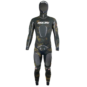 Skin diving equipment: Moray Revolution Camo 7mm