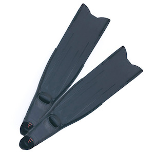 Skin diving equipment: Ruku Super Light Fins