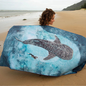 Skin diving equipment: Ocean Armour Whale Shark Towel Sand Free