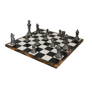 Furniture: Chess Set 32 Piece