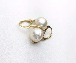 Jewellery manufacturing: Pearl Sleepers