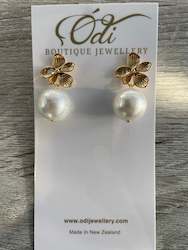 Odi Boutique Jewellery-Flower Pearls-Gold