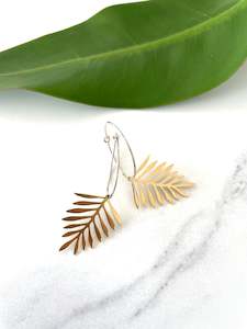 Contrasts Earrings Palm Frond