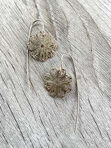 Jewellery manufacturing: Vintage Filigree Rounds on Statement Hooks