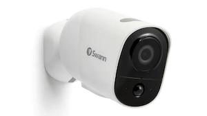 Swann Xtreem Wire-Free Smart Security Camera with 16GB microSD Card & Solar Panel