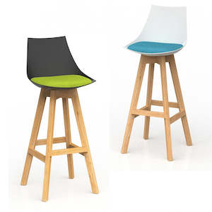 Luna Oak Visitor Bar Stool