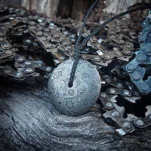 Pendant: Chainsaw Chain Damascus Disc Pendant