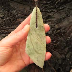 Jewellery: Blade Pendant - Grossular Garnet