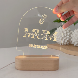 "MUM" with Kids Names Night Light