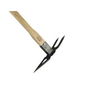 Clothing wholesaling: DEWIT AUSTRALIAN PICKAXE WITH 2 TINES ASH HANDLE 900MM - 3981