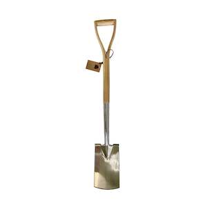 CLASSIC ASH HANDLED DIGGING SPADE - VT80084